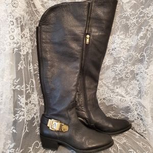 **SOLD**Beautiful Vince Camuto knee high boots!